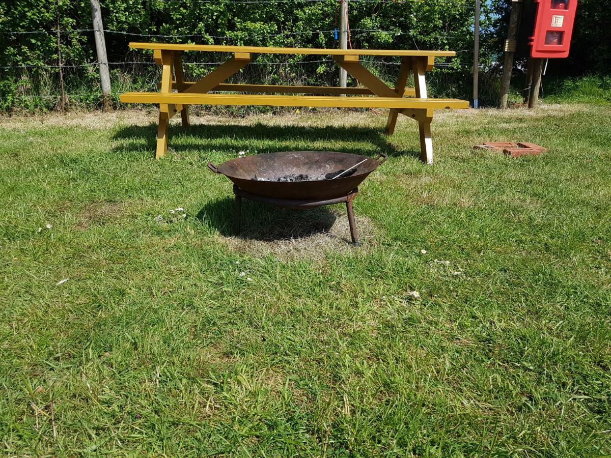 Herston Caravan & Camping 斯沃尼奇 外观 照片