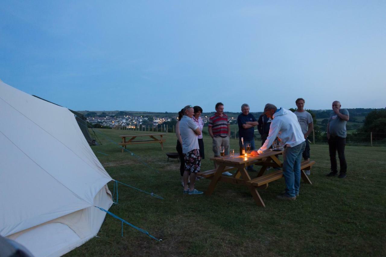 Herston Caravan & Camping 斯沃尼奇 外观 照片